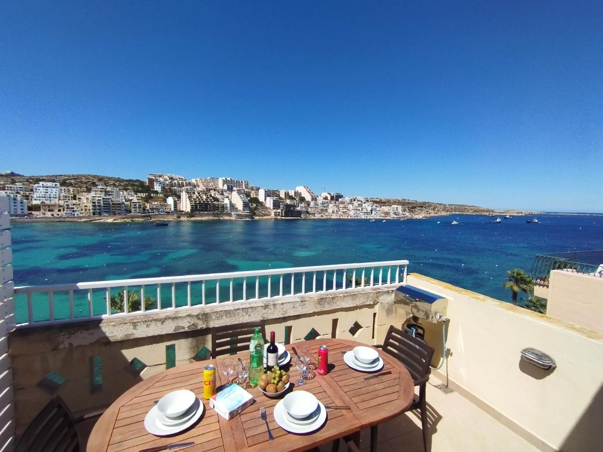 Apartmán Blue Harbour Seafront Penthouse With Large Terrace With Panoramic Sea Views - By Getawaysmalta St. Paul's Bay Exteriér fotografie