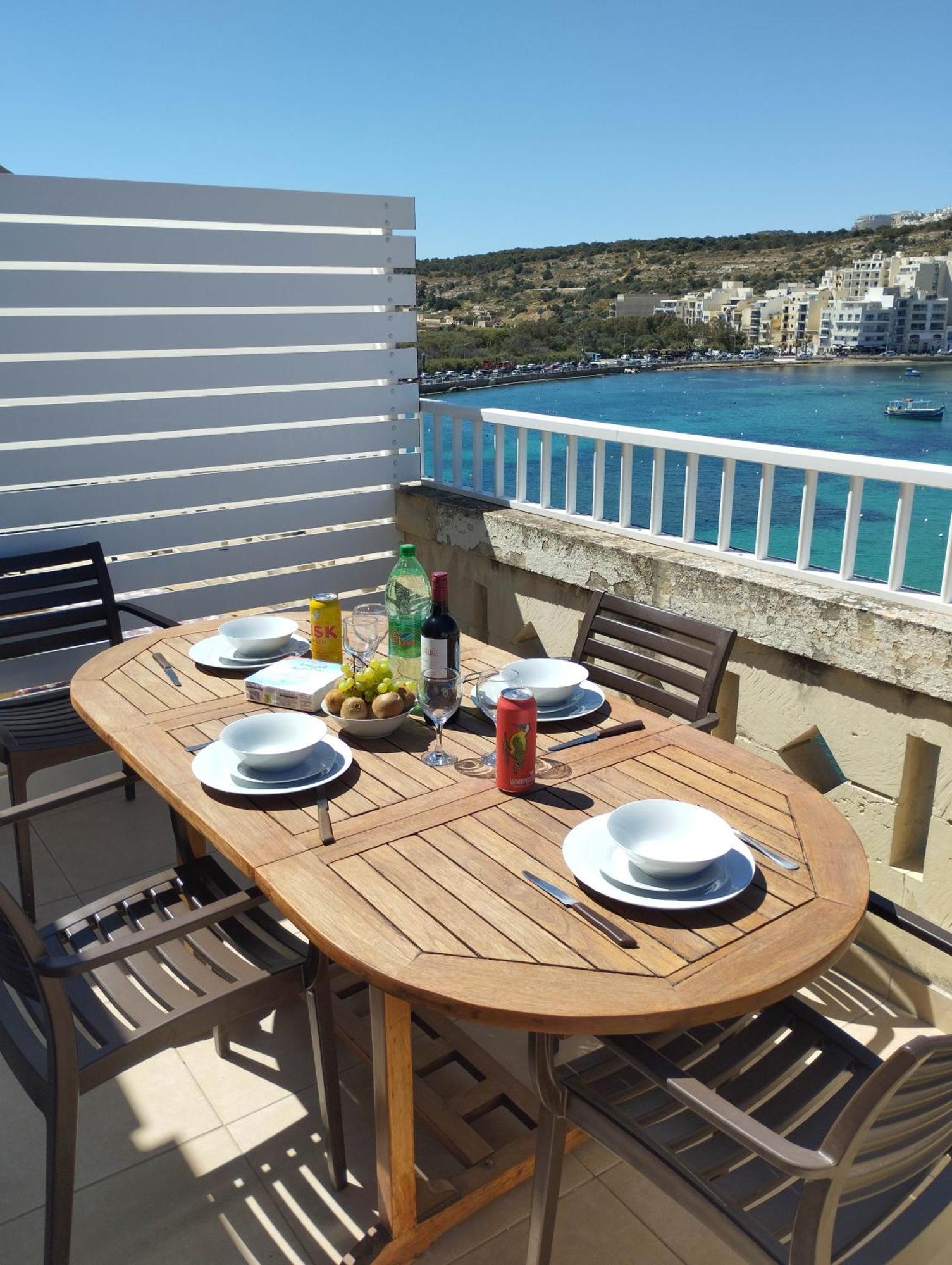Apartmán Blue Harbour Seafront Penthouse With Large Terrace With Panoramic Sea Views - By Getawaysmalta St. Paul's Bay Exteriér fotografie