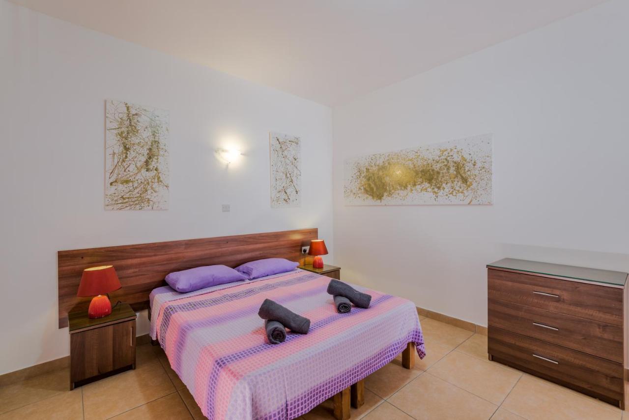 Apartmán Blue Harbour Seafront Penthouse With Large Terrace With Panoramic Sea Views - By Getawaysmalta St. Paul's Bay Exteriér fotografie