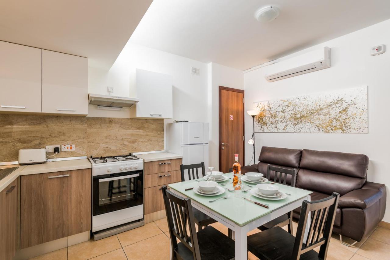 Apartmán Blue Harbour Seafront Penthouse With Large Terrace With Panoramic Sea Views - By Getawaysmalta St. Paul's Bay Exteriér fotografie