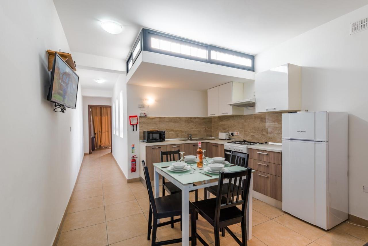 Apartmán Blue Harbour Seafront Penthouse With Large Terrace With Panoramic Sea Views - By Getawaysmalta St. Paul's Bay Exteriér fotografie